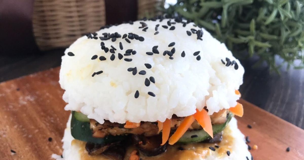 Resep Vegan Rice Burger oleh Bernardus Sumartok - Cookpad