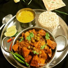 A picture of Echore Kosha (Green Jackfruit Curry).