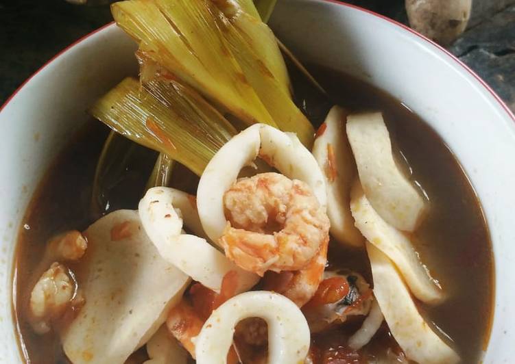 Mudah Cepat Memasak Tom Yam Sea Food Enak dan Sehat