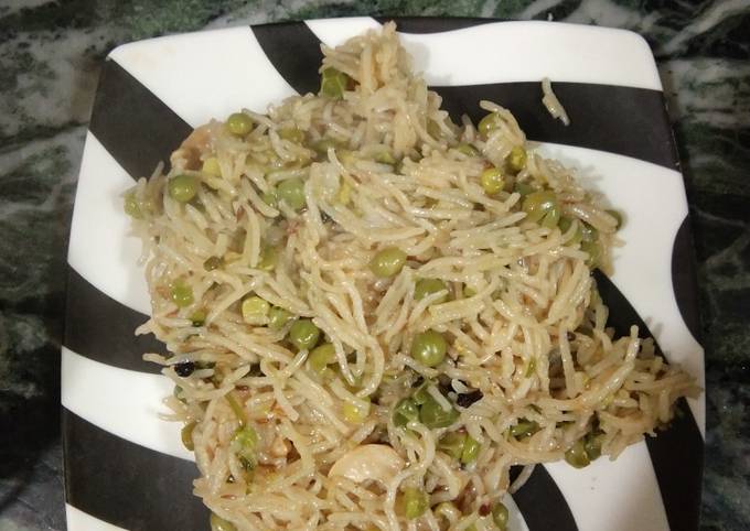 Green peas pulao in pressure cooker