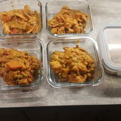 A picture of Chicken Curry.