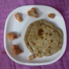 A picture of Bhusri(gud ki roti).