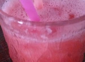 Una foto de Jugo de sandía! Delicioso y refrescante