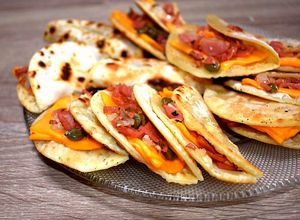 Una foto de Quesadillas en cinco minutos!! 🙌