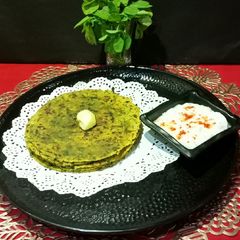 A picture of Oats Atta Methi Paratha.