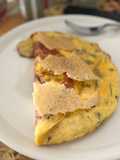 Omelette aux tuiles de parmesan