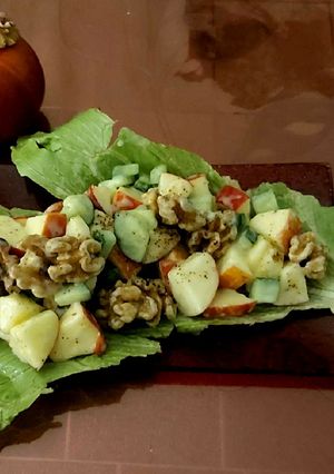 A picture of Apple & Walnut Salad.