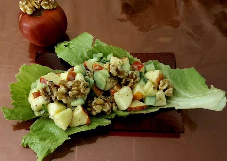 How to Prepare Super Quick Homemade Apple &amp; Walnut Salad