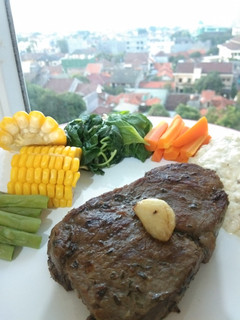 Foto resep Steak with creamy mushroom sauce