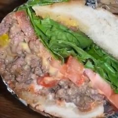 A picture of Chopped Cheese.