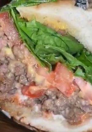 A picture of Chopped Cheese.