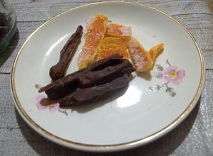 Una foto de Cáscaras de naranja confitadas