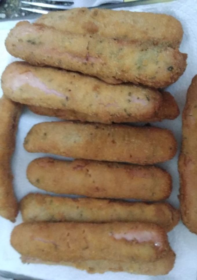 Una foto de Salchicha con pan rallado🤩