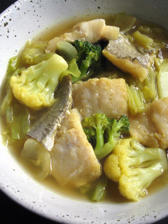 A picture of Low-Calorie Curry Flavoured Fish & Vegetable Soup.