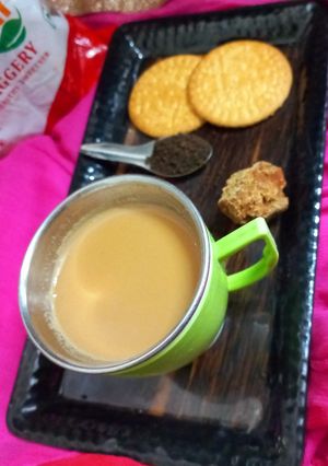 गुड़ की चाय (Gur Ki Chai ki recipe in hindi) रेसिपी मुख्य फोटो