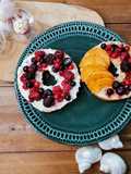 BAGEL AUX FRUITS D'ÉTÉ