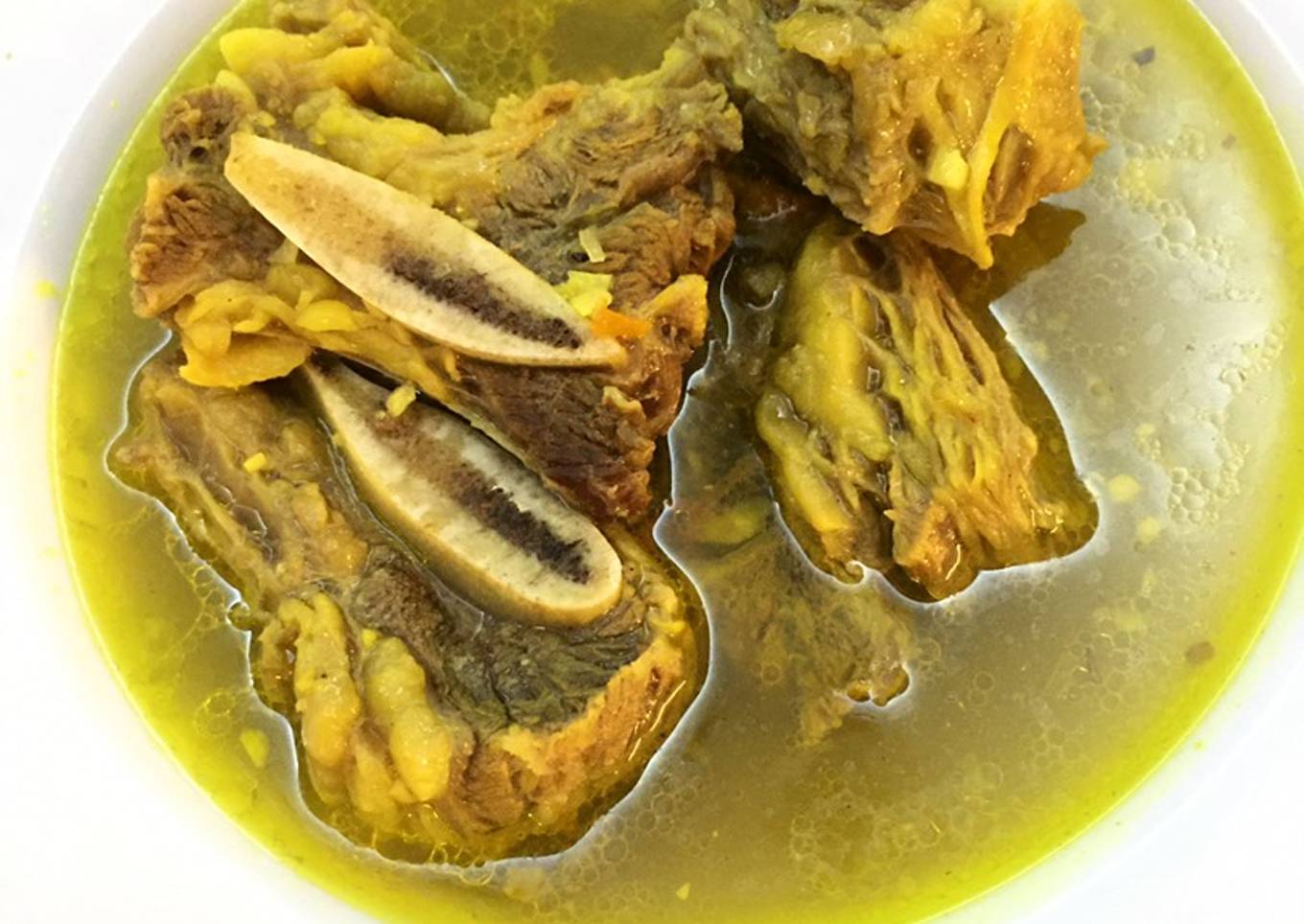 Sop iga balungan - bali