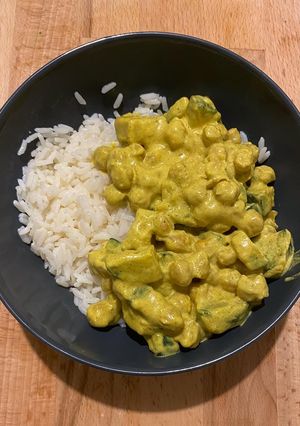 Une photo de Courgette curry au lait de coco