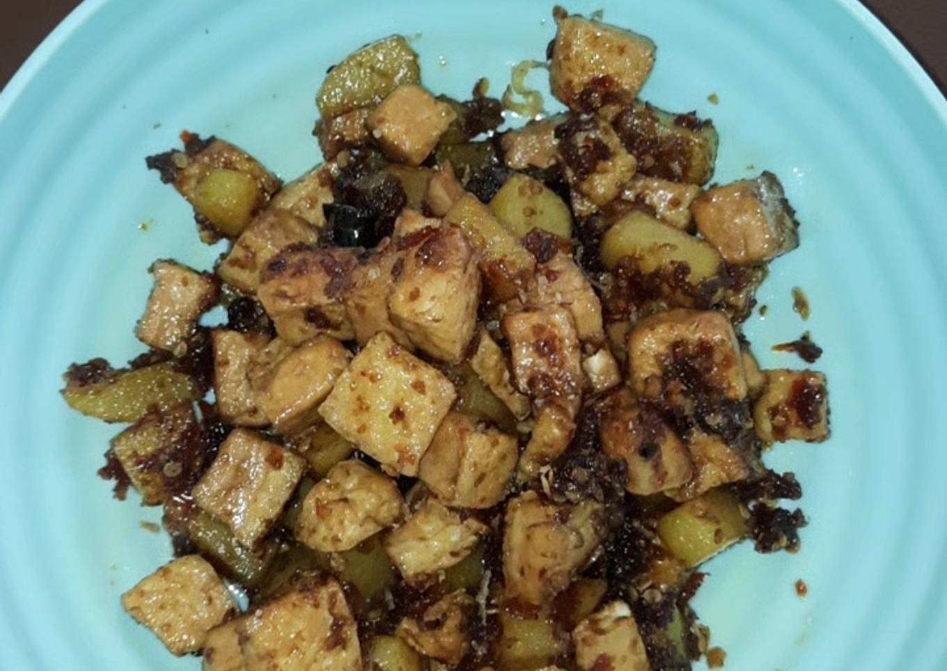 Oseng-oseng tahu dan kentang pedas