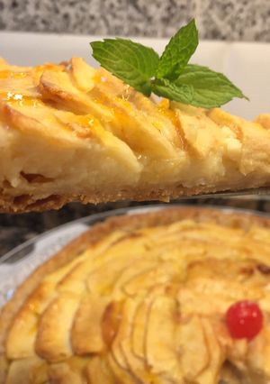 Foto principal de Tarta de manzana con crema pastelera al aroma de anís estrellado sin gluten, sin lactosa