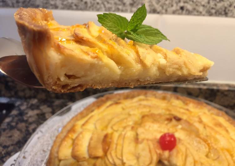 Tarta de manzana con hojaldre sin crema pastelera