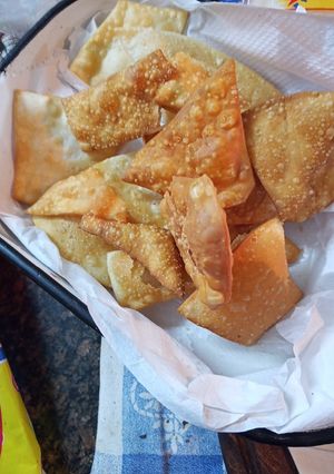 Una foto de Fritos de discos de empanadas, pascualinas etc