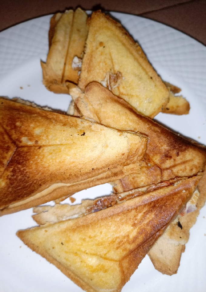 A picture of Toast bread KMA's style.