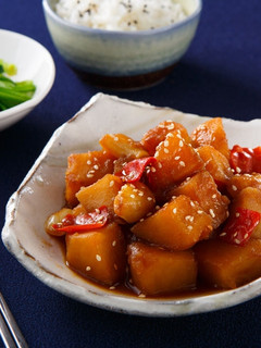 【家樂福廚房】韓式小菜》醬煮馬鈴薯 的食譜成品照片