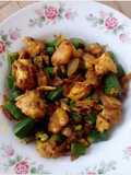 Bhindi with chicken boneless