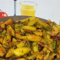 A picture of Garlic Potato Wedges.