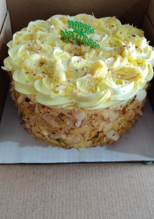 A picture of Rasmalai cake.