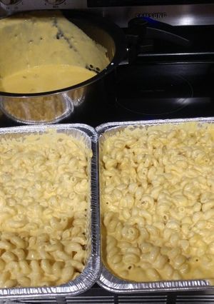 A picture of Mac-N-Cheese.