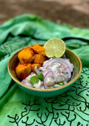 Una foto de Ceviche de dorada para llevar 🏖 ⛰