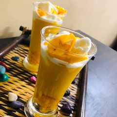 A picture of Alphonso mango Mastani.