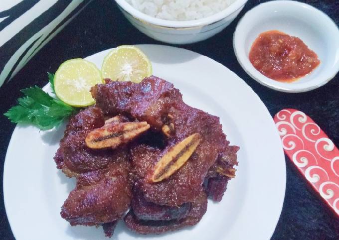 Bagaimana Membuat Iga goreng bumbu bacem🥩 yang Lezat