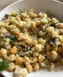 Garbanzos con cuscús, pollo y verduras