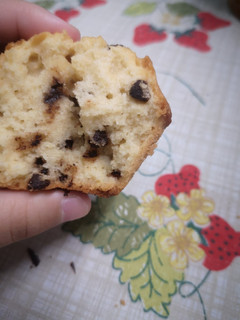 Una foto de Muffins de vainilla con chispas de chocolate