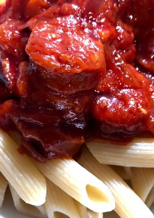 Foto principal de Macarrones con chorizo y tomate