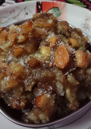 आलू का हलवा (Aloo ka halwa recipe in Hindi) रेसिपी मुख्य फोटो