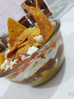 બુરીંટો બાઉલ (Burrito Bowl Recipe In Gujarati) રેસીપી મુખ્ય ફોટો