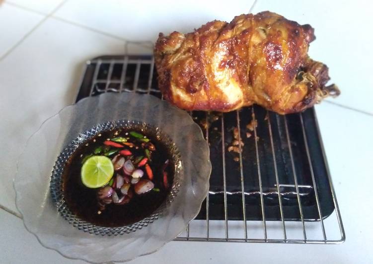 Langkah Mudah untuk Menyiapkan Ayam panggang oven, Lezat