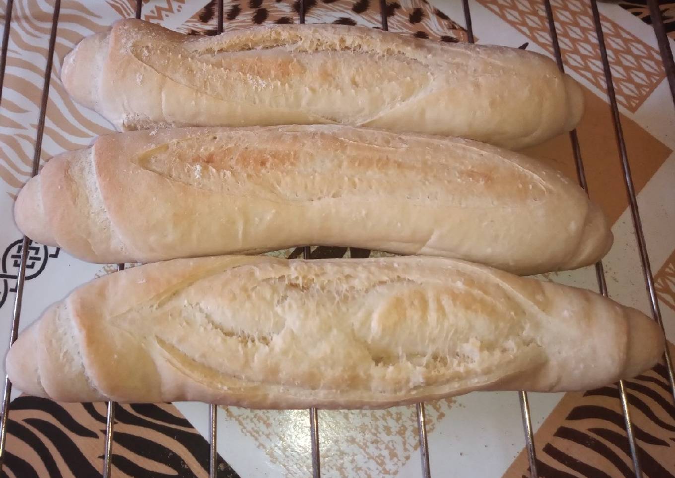 Baguette o pan francés (barras de pan muy fáciles)🥖