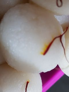 રસગુલ્લા (Rasgulla Recipe In Gujarati) રેસીપી મુખ્ય ફોટો