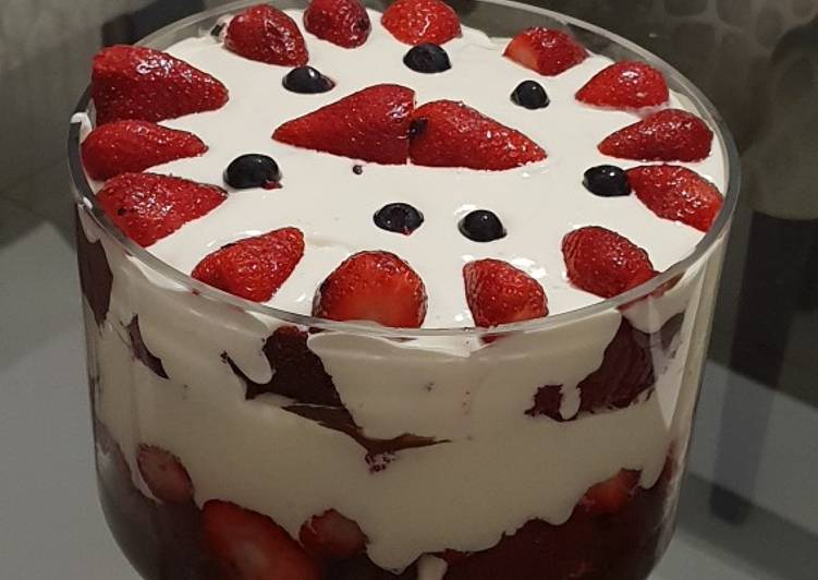 Red velvet cake trifle