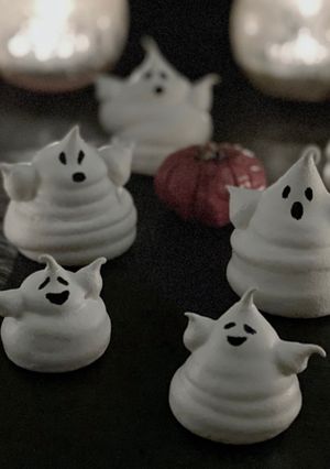 Una foto de 🇺🇸 Especial de Halloween: FANTASMITAS de MERENGUE (Estados Unidos)
