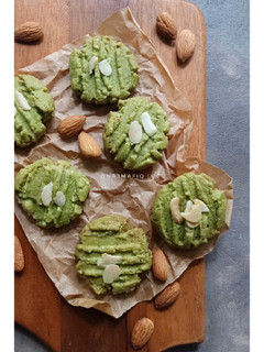 Foto resep Matcha Almond Cookies