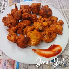 A picture of Cauliflower Fritters.