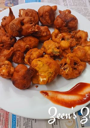 A picture of Cauliflower Fritters.