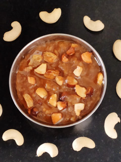சர்க்கரை பொங்கல் (Sweet pongal recipe in tamil) செய்முறை முக்கிய புகைப்படம்