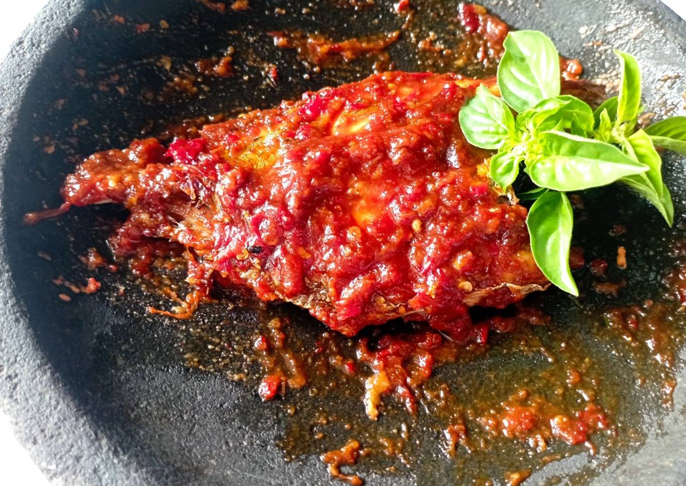 Ikan sambal pedas manis